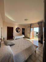 Deluxe Doppelzimmer (2 Erwachsene & 1 Kind)