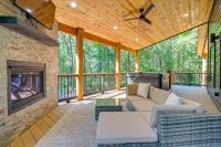 B&B Broken Bow - Luxurious Cabin Oasis Hot Tub and Cozy Fireplace - Bed and Breakfast Broken Bow