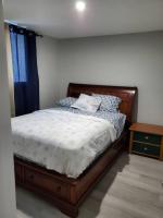 B&B Airdrie - Lovely Suite 2 Bedrooms - Bed and Breakfast Airdrie
