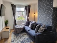 Cosy Home Ideal for Business, Contractors, Families near Walsgrave Hospital, Shops and M6, A46, Free Parking - B&B Wyken