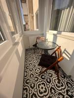 Central Spacious Apartment with Balcony - Alba Carolina - B&B Alba Iulia