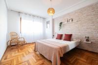 Amplia Vivienda con Garaje - B&B