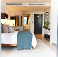 Stunning 12th floor apartment with private balcony at 16onBree - B&B Città del Capo