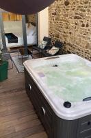 B&B Fougères - Charmant logement avec jacuzzi - Bed and Breakfast Fougères