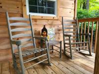 Holly Nest a Cozy Cabin Getaway near Gatlinburg - Chambres d'hôtes Cosby