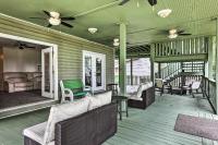 Spacious Family Home on Lake Marion w/ Boat Ramp! - Chambres d'hôtes Cameron