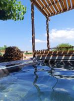 Agios Ioannis Stone Cottage with Private Heated Pool & Hydro-massage - B&B