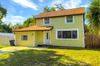 Two-Story Beach Cottage - B&B