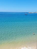 Lovely Beach House with Stunning View - Chambres d’hôtes Sesimbra