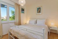 One-Bedroom Apartment with Sea View