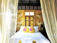 Double Room with Balcony (Golden Crane) - Non-Smoking