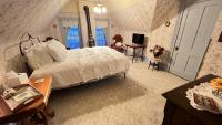 Habitación con cama grande