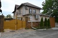 B&B Chișinău - Bright and cozy home with personal terrace - Bed and Breakfast Chișinău