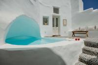 Villa Patitiri cave house with private pool in Megalochori Santorini - B&B