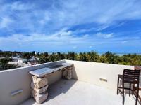 87979 Very chic 3BR Condo, tons of amenities, 1 block from Ocean - Chambres d’hôtes Progreso
