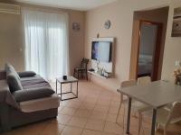 Ugodan stan u Baškoj Vodi, blizina mora i centra+P - B&B