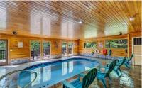 B&B Sevierville - Poolin Around- Indoor Private Pool, Hot Tub, Free attraction Tickets - Bed and Breakfast Sevierville