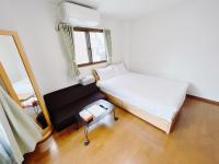 Osaka Sinsei Guest House Daikokukan - B&B Osaka