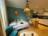 B&B Moulins - Studio Boho-Chic : centre ville et patio paisible - Bed and Breakfast Moulins