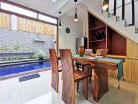 B&B Ungasan - 3 br Sunny Villa by Apartico - Bed and Breakfast Ungasan