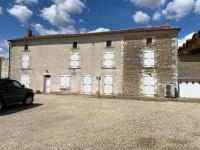 Large French Farmhouse - Bed and Breakfast