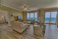 B&B Panama City Beach - Deluxe High-Rise Condo Free Poolside WiFi and Beach Access - Unit 2102 - Bed and Breakfast Panama City Beach