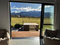 Guest House with a Stunning View - B&B Frankton