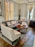 Classic/Modern Downtown Home - B&B Valdosta