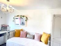 B&B Sydenham - Happy Place with kitchenette- female only - Bed and Breakfast Sydenham