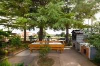 Spacious apartments with pool, Pakoštane - Bed and Breakfast
