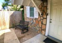 Napa Rock Cottage/ #7 Oak Crest - B&B Eureka Springs