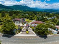 B&B Jarabacoa - Vista del Campo Country Club & Villas - Bed and Breakfast Jarabacoa