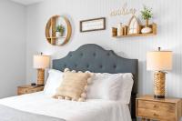 One-Of-A-Kind Smart, Cookie Themed Home For Up to 6 - Chambres d’hôtes