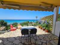 Corfu Glyfada Apartment 45 - Bed and Breakfast