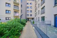Spacious Apartment with Balcony near the Slavic Hill Wrocław by Renters Prestige - B&B