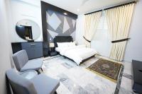 Deluxe Family Suite