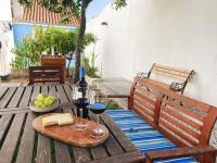 B&B Lisbonne - Lisboa - Apartment with Garden - Ajuda Palace & Royal Treasure Museum - Bed and Breakfast Lisbonne