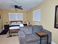 B&B Lauderdale Lakes - The Vacay Inn - Bed and Breakfast Lauderdale Lakes