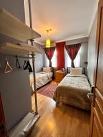 Tweepersoonskamer met 2 Aparte Bedden