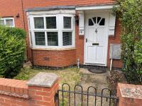 House number 12 sleeps up to 4 with Smart TVs in every room - B&B