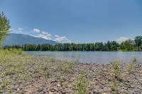 Columbia Falls Home with Patio Near Glacier NP! - Chambres d’hôtes Columbia Falls