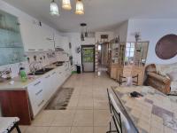 B&B Asjdod - Charming Warm and Sun-Filled 1 and 2 Bedroom Apartment - Bed and Breakfast Asjdod