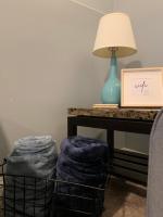 Cozy Basement Suite close to Downtown,Edmonton - Chambres d’hôtes Edmonton