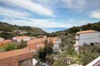 Apartment Pine - Bed and Breakfast Krvavica