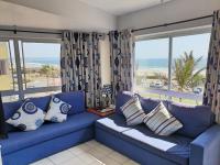 One-Bedroom Apartment with Sea View (6 Adults)