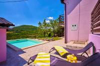 Kuća za odmor s bazenom TeriHy - B&B Klake