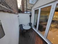 Large 4 Bedroom House In Central London - B&B London