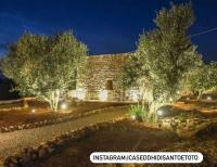 i Caseddhi di Santo e Totò - B&B Torre Suda