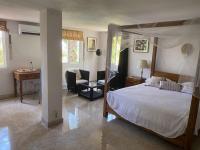 Deluxe Double Room with Side Sea View