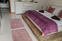 OrangeHomes One bedroom apartment with fireplace - B&B Budapest